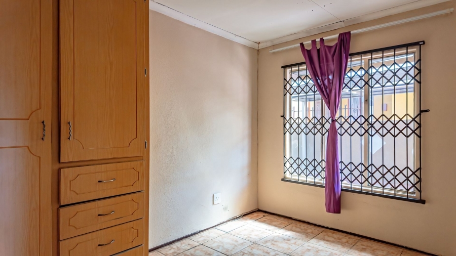 To Let 5 Bedroom Property for Rent in Tlhabane North West